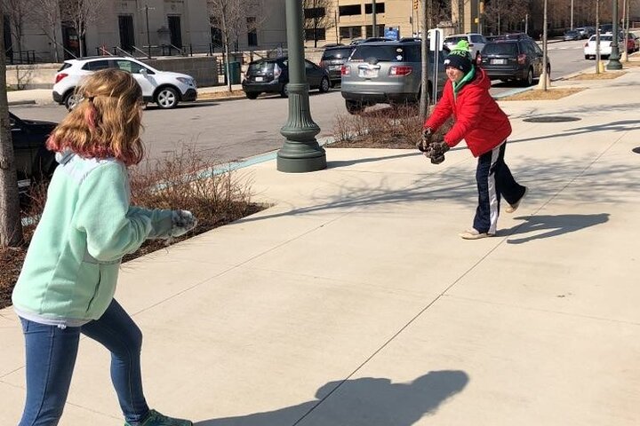 Experiencia única de búsqueda del tesoro en Madison por 3Quest Challenge
