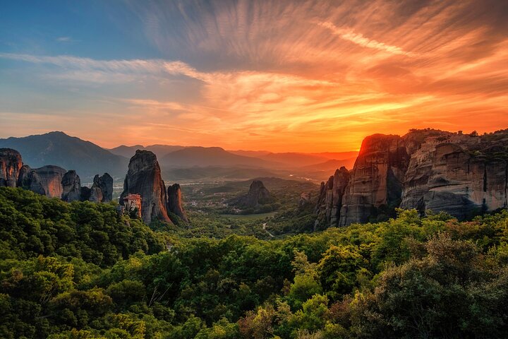 Meteora: Guidet solnedgangstur med klostre og grotter besøk