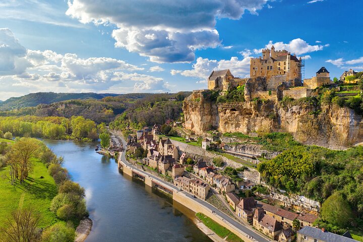 Excursion d'une demi-journée dans les villages de Dordogne au départ de Sarlat