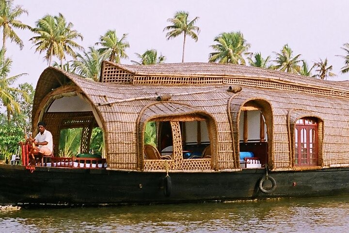 Backwaters Houseboat Cruise i Aleppey med lunsj fra Cochin - Privat tur