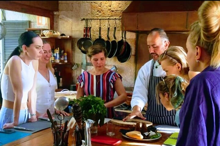 Cook & Dine | Machen Sie authentische mexikanische Maulwürfe und Salsas in San Miguel de Allende