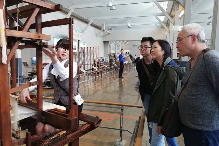 Excursão guiada de meio dia (AM) ao Castelo de Nagoya e Museu Comemorativo da Toyota