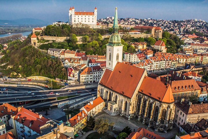 Stor slottstur i Bratislava med Presporacik sightseeingfordon