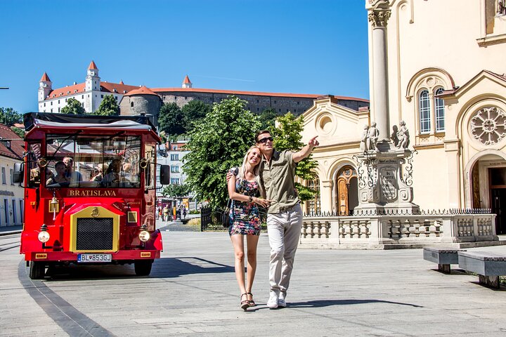Stor slottstur i Bratislava med Presporacik sightseeingfordon