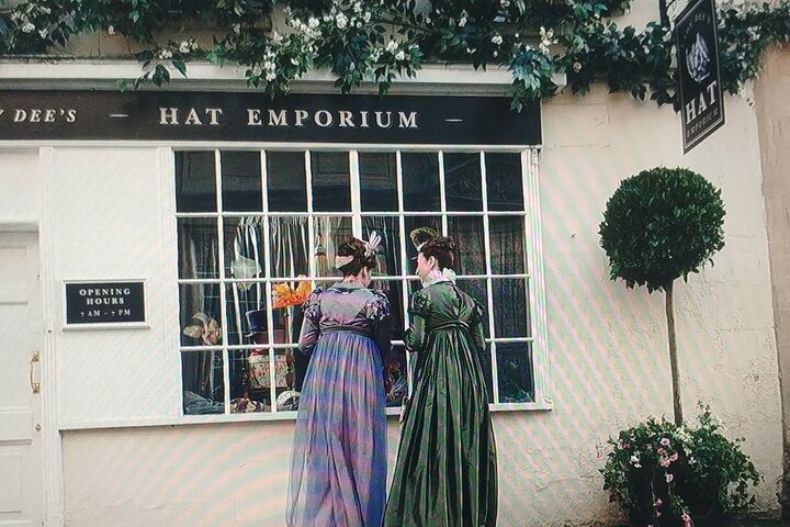 Bridgerton Walking Tour of Filming Locations & Storylines - Bath
