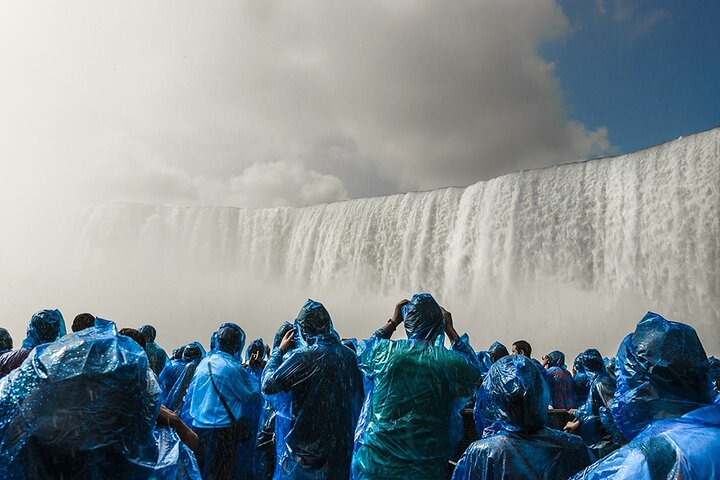 Cataratas del Niágara USA : Paseo en barco, cueva, espectáculo de luces y fuegos artificiales