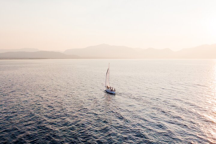 2-stündige Segelkreuzfahrt auf dem Lake Tahoe