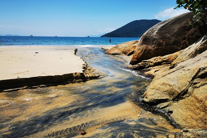Cascata di Feiticeira + Spiagge di Enseada das Estrelas - Escursione privata di un'intera giornata
