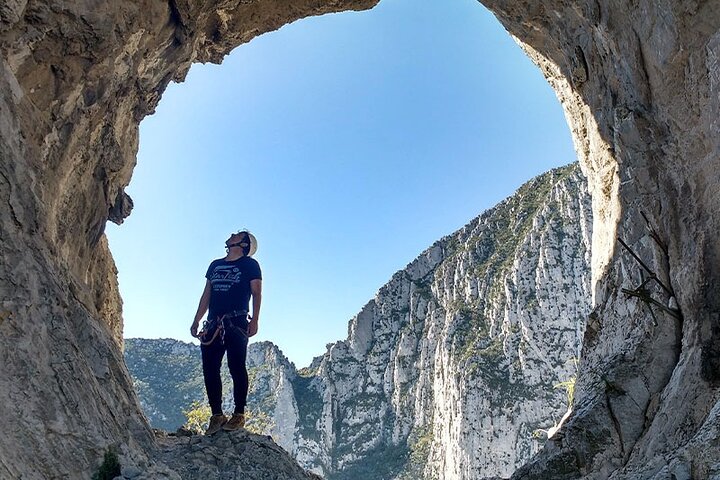 Nido de los Aguiluchos, Monterrey: Vandring + bergsklättring + 3 rappeller
