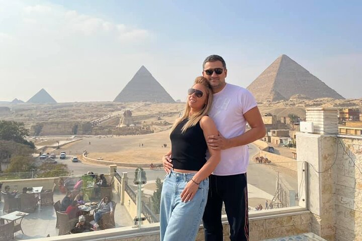 Tour privado a las pirámides de Giza con paseo en camello alrededor de la Gran Pirámide