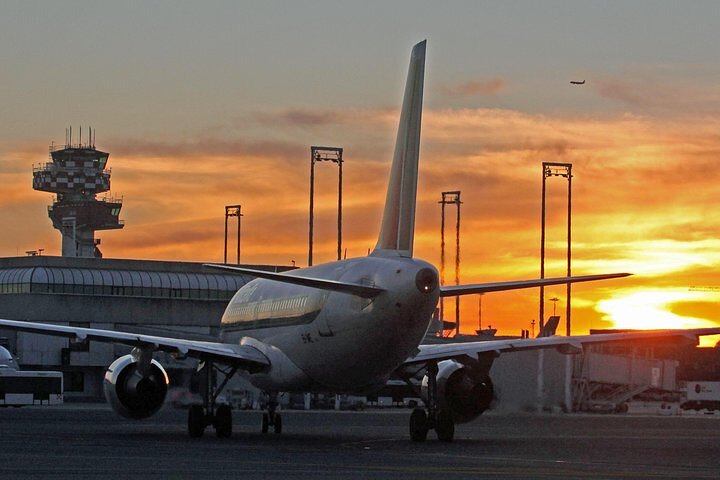 Lyxig privat dagtransfer från Malpensa flygplats till Milanos centrum