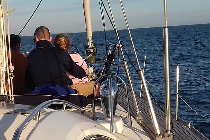 Excursão costeira em um iate de vela de luxo - Vilamoura (máx 12 hóspedes)