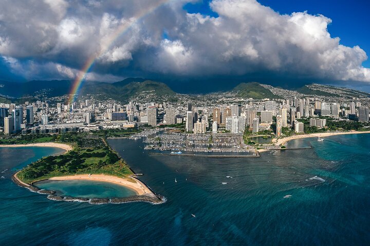 Oahu : 60 min Royal Crown Helicopter Tour - portas abertas ou abertas