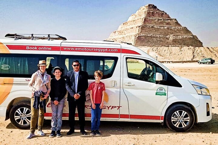 Tour privado a las pirámides de Giza con paseo en camello alrededor de la Gran Pirámide
