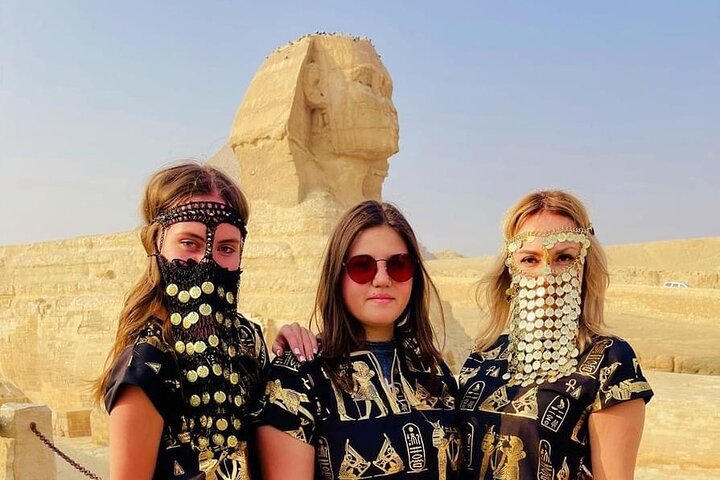 Tour privado a las pirámides de Giza con paseo en camello alrededor de la Gran Pirámide