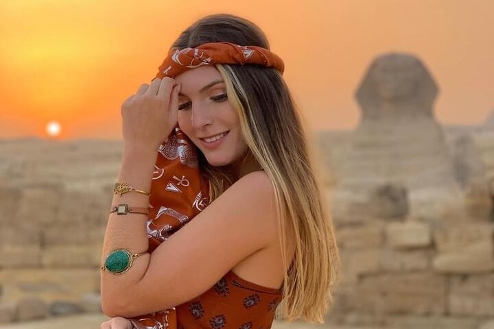 Tour privado a las pirámides de Giza con paseo en camello alrededor de la Gran Pirámide
