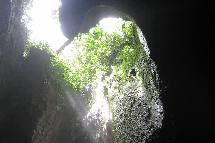 Grotta Dei Tayo | Speleologia | caverne misteriose | Pozzi di luce | Puyo