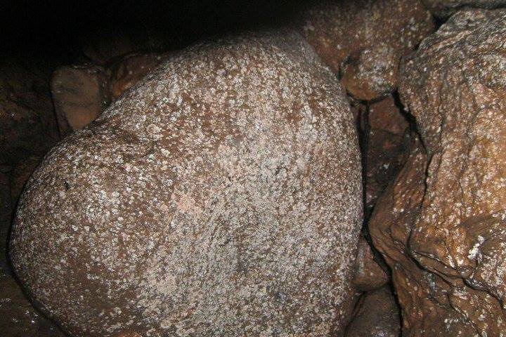 Grotta Dei Tayo | Speleologia | caverne misteriose | Pozzi di luce | Puyo