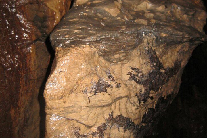 Grotta Dei Tayo | Speleologia | caverne misteriose | Pozzi di luce | Puyo