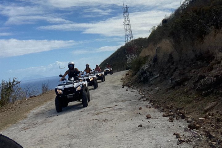 Quads and Furious ATV ツアー & レンタル