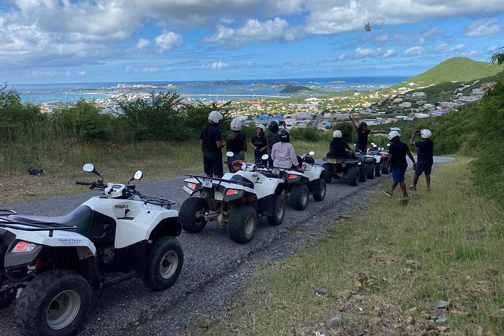 Quads and Furious ATV ツアー & レンタル
