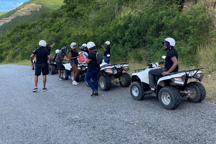 Quads and Furious ATV ツアー & レンタル