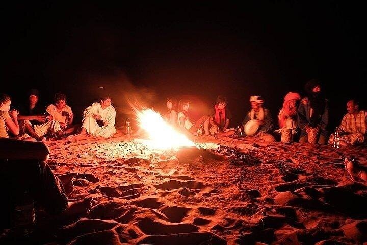Resa från Erfoud till Merzougaöknen, middag, kamelritt, solnedgång