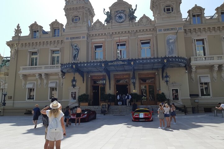 Visite privée personnalisée de la Côte d'Azur au départ du port de Cannes 8H