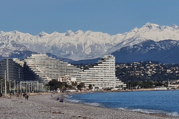Visite privée personnalisée de la Côte d'Azur au départ du port de Cannes 8H