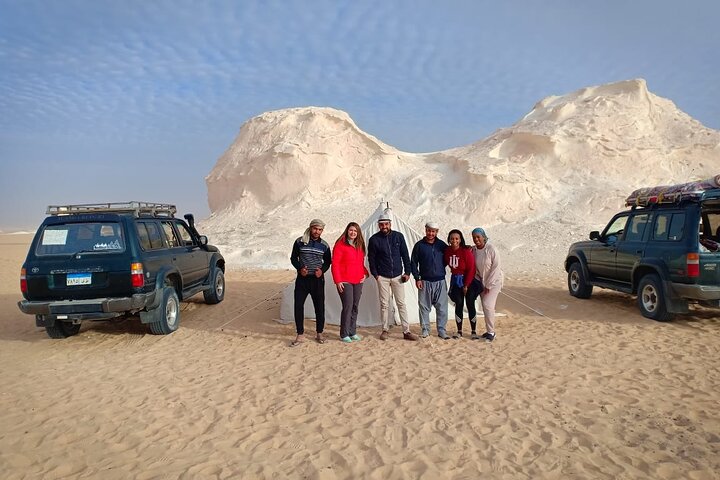 2 - Dag Bahariya Oasis Witte en Zwarte Overnachting Camping Jeep Tour