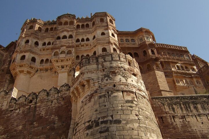 Privat envejsoverførsel fra Pushkar til Jodhpur i AC-køretøj