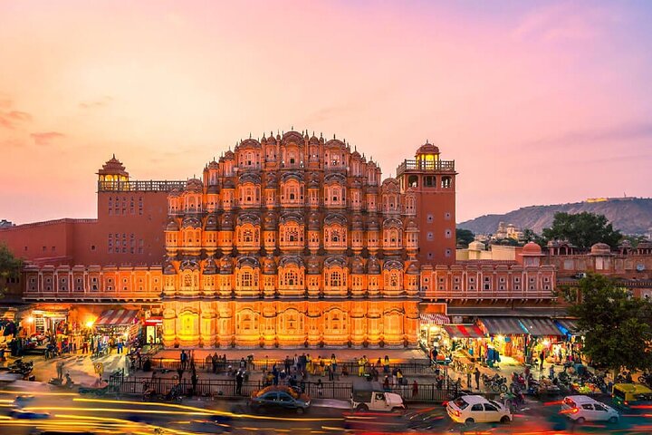 Trasferimento privato di sola andata da Pushkar a Jaipur in veicolo a corrente alternata