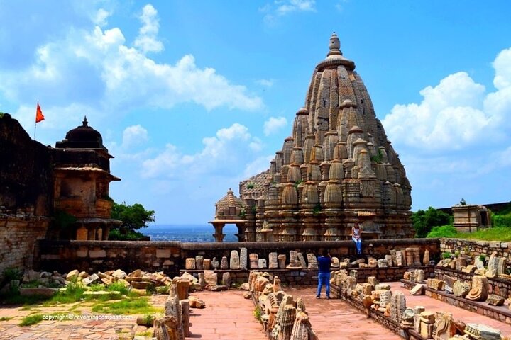 Envägsöverföring från Bundi till Udaipur Drop med Chittorgarh Fort