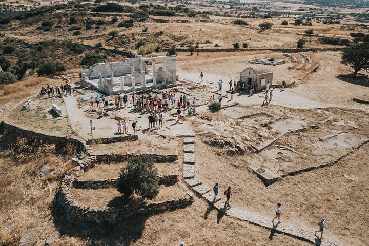 Naxos: Höhepunkte-Bustour mit freier Zeit zum Mittagessen in Apeiranthos