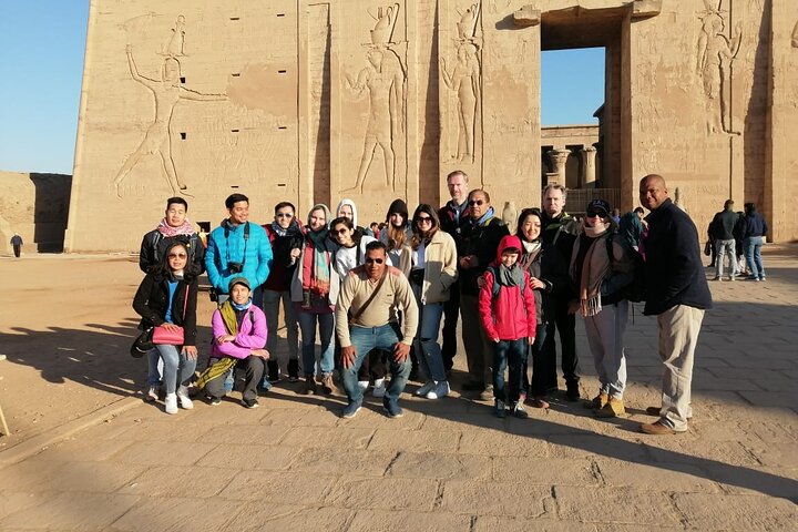 4 Tage Nilkreuzfahrt Assuan nach Luxor & Abu Simbel. Heißluftballon