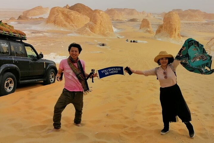 2 - Dag Bahariya Oasis Witte en Zwarte Overnachting Camping Jeep Tour