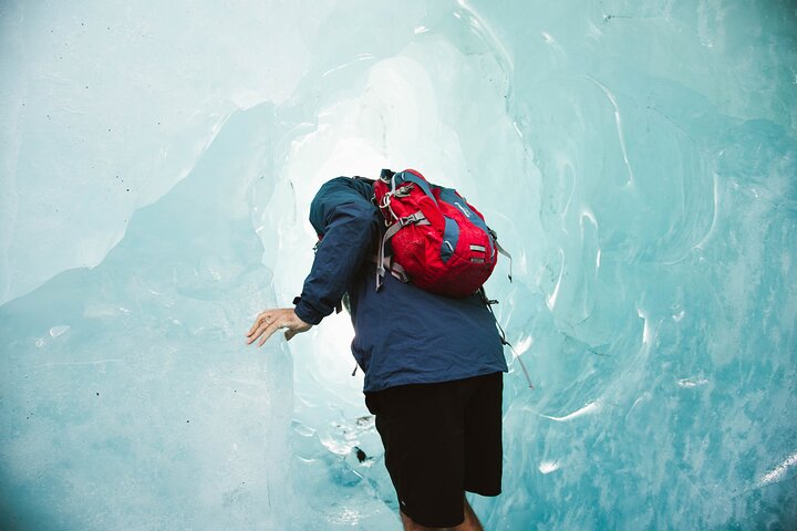 Mount Cook : 3 - Hour Tasman Glacier Heli-Hike