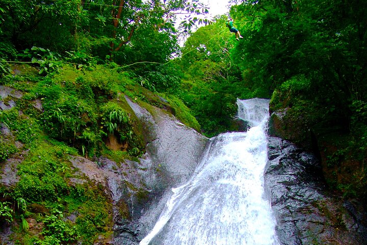 Pacchetto Platinum (3D/2N + 18 zipline, 11 cascate)