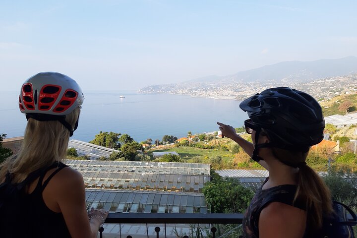 Visite en petit groupe en vélo électrique sur la Riviera Ligure avec déjeuner