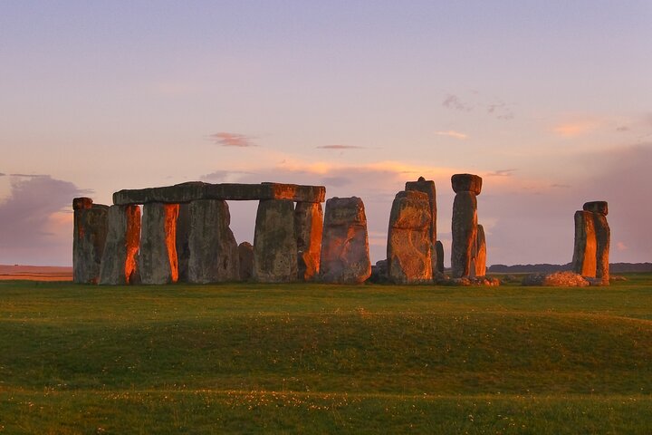 Halbtägige Tour in kleiner Gruppe nach Stonehenge von Bath, inc Eintritt