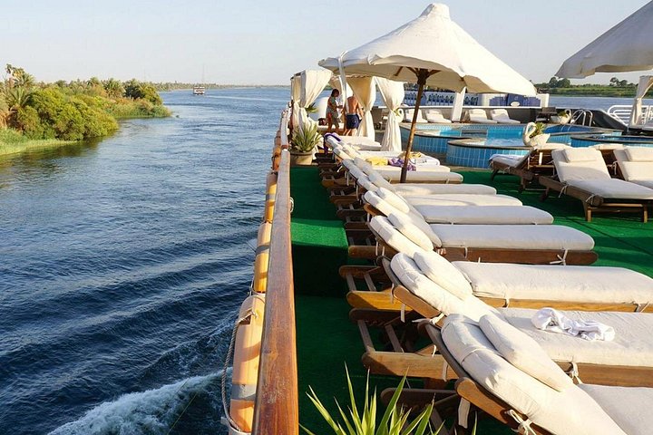 4 Tage Nilkreuzfahrt Assuan nach Luxor & Abu Simbel. Heißluftballon