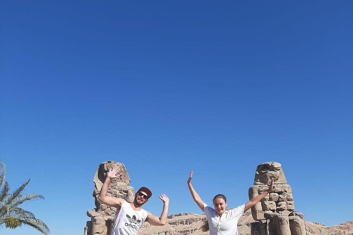 4 Tage Nilkreuzfahrt Assuan nach Luxor & Abu Simbel. Heißluftballon