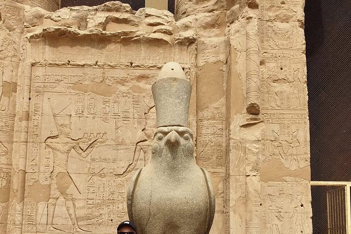 4 Tage Nilkreuzfahrt Assuan nach Luxor & Abu Simbel. Heißluftballon