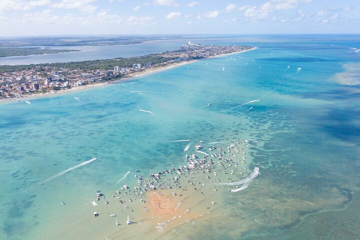 Gita in catamarano all'Isola Areia Vermelha con trasferimento