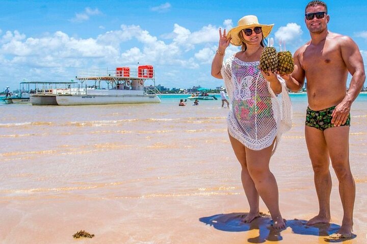Gita in catamarano all'Isola Areia Vermelha con trasferimento