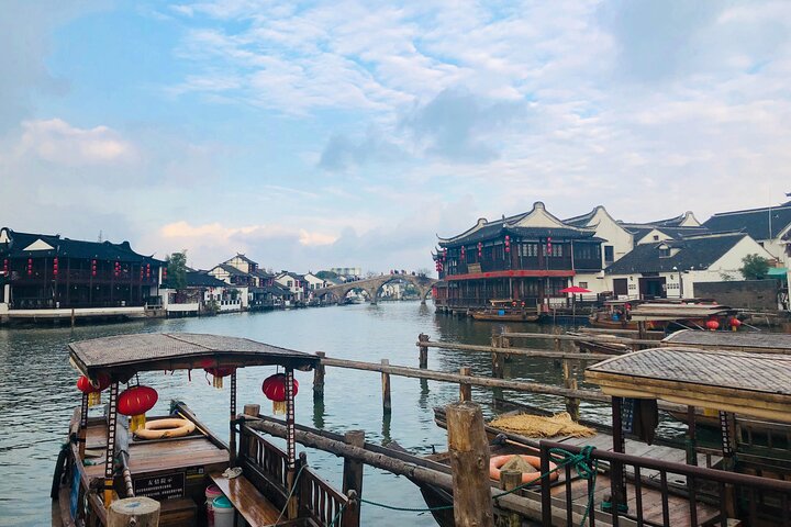 Zhujiajiao Water Town och Shanghai City Private Day Tour