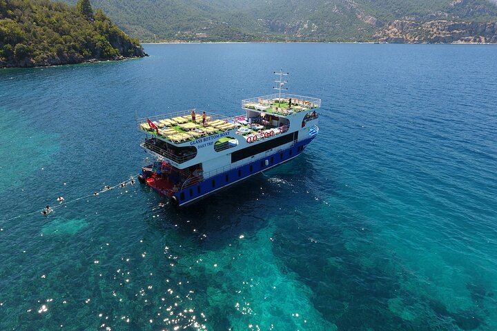 Crociera semi sottomarina con fondo di vetro di un'intera giornata a Marmaris