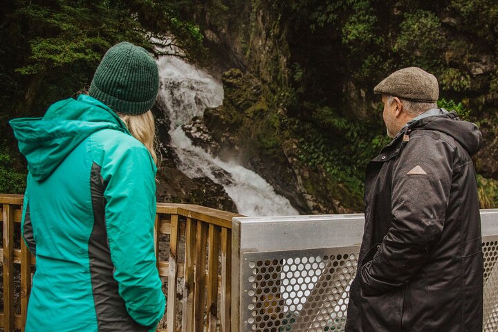 Excursion privée guidée d'une journée à Milford Sound au départ de Te Anau (croisière incluse)