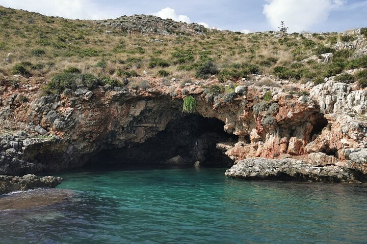Excursión en barco de día completo de San Vito Lo Capo a Castellammare del Golfo