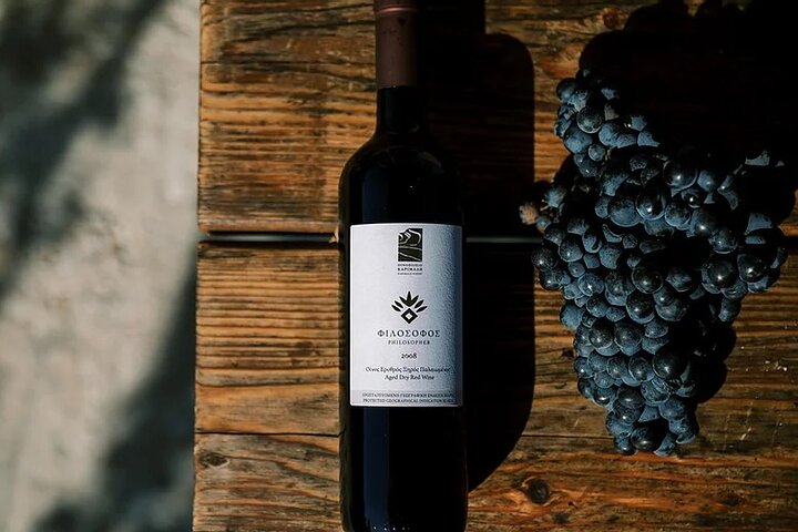 Visita della cantina e degustazione di vini presso la cantina Karimalis a Ikaria